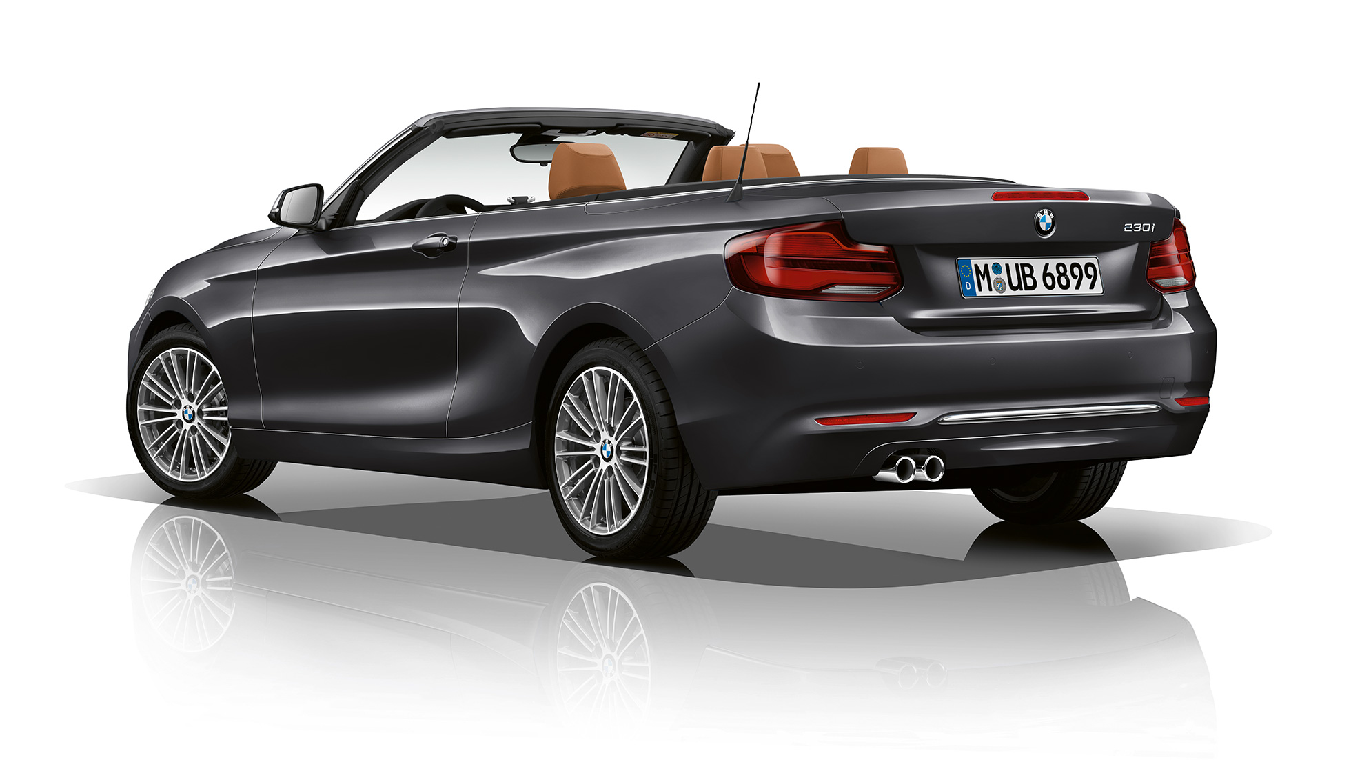 Imagine cu trei sferturi din partea spate a BMW Seria 2 Cabriolet, Model Luxury Line Imagine cu trei sferturi din partea spate a BMW Seria 2 Cabriolet, Model Luxury Line