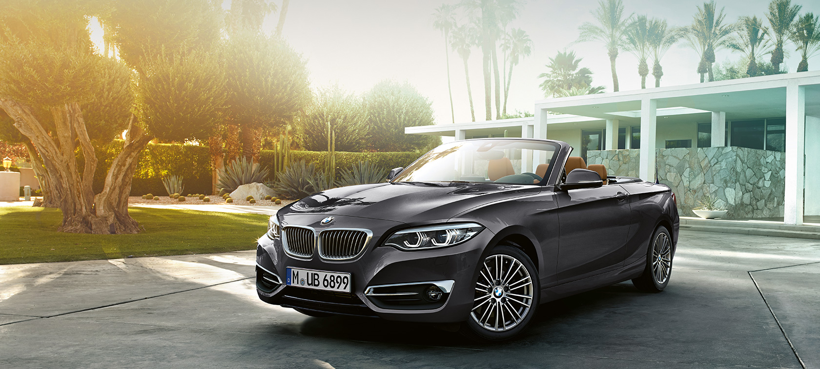 Imagine cu trei sferturi din partea frontală a BMW Seria 2 Cabriolet Imagine cu trei sferturi din partea frontală a BMW Seria 2 Cabriolet