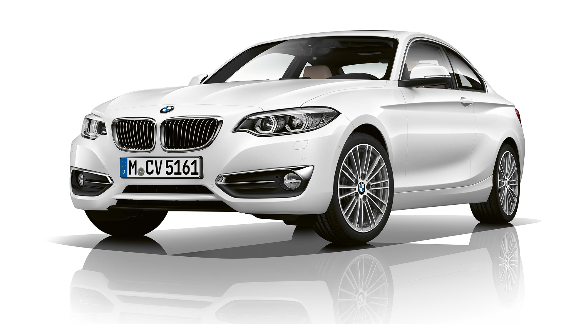 Imagine cu trei sferturi din partea frontală a BMW Seria 2 Coupé, Model Luxury Line Imagine cu trei sferturi din partea frontală a BMW Seria 2 Coupé, Model Luxury Line