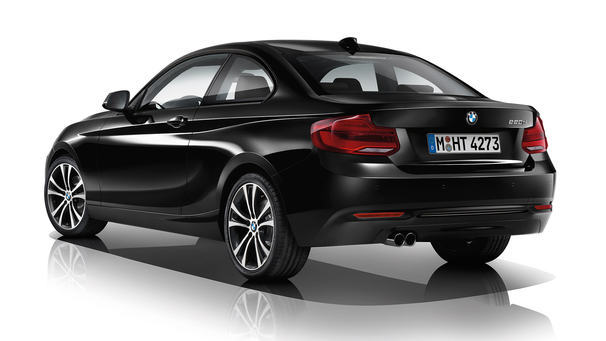 Imagine cu trei sferturi din partea spate a BMW Seria 2 Coupé, Model Sport Line Imagine cu trei sferturi din partea spate a BMW Seria 2 Coupé, Model Sport Line