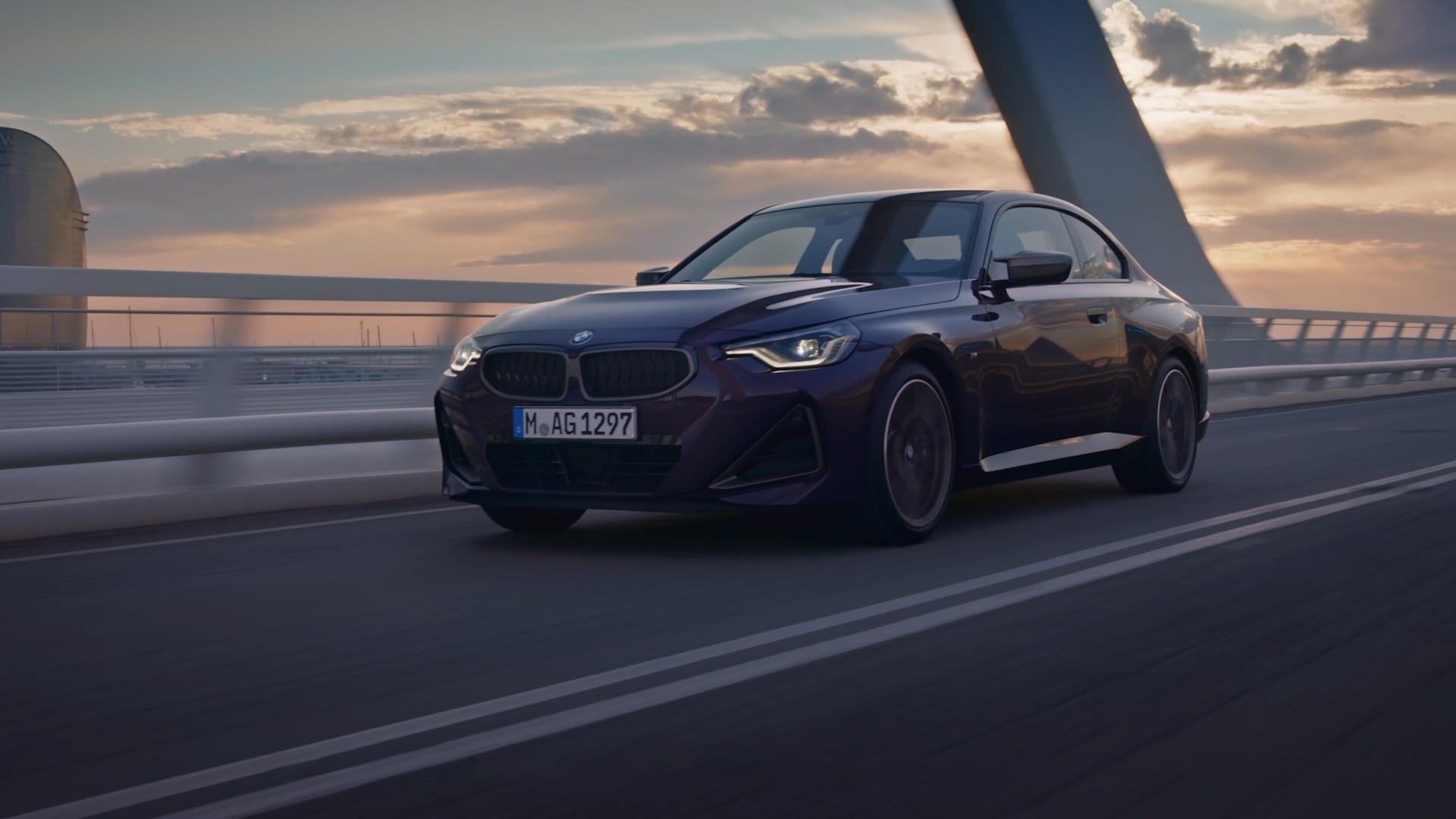 Video: dinamica de condus a BMW Seria 2 Coupé G42 2021 Video: dinamica de condus a BMW Seria 2 Coupé G42 2021