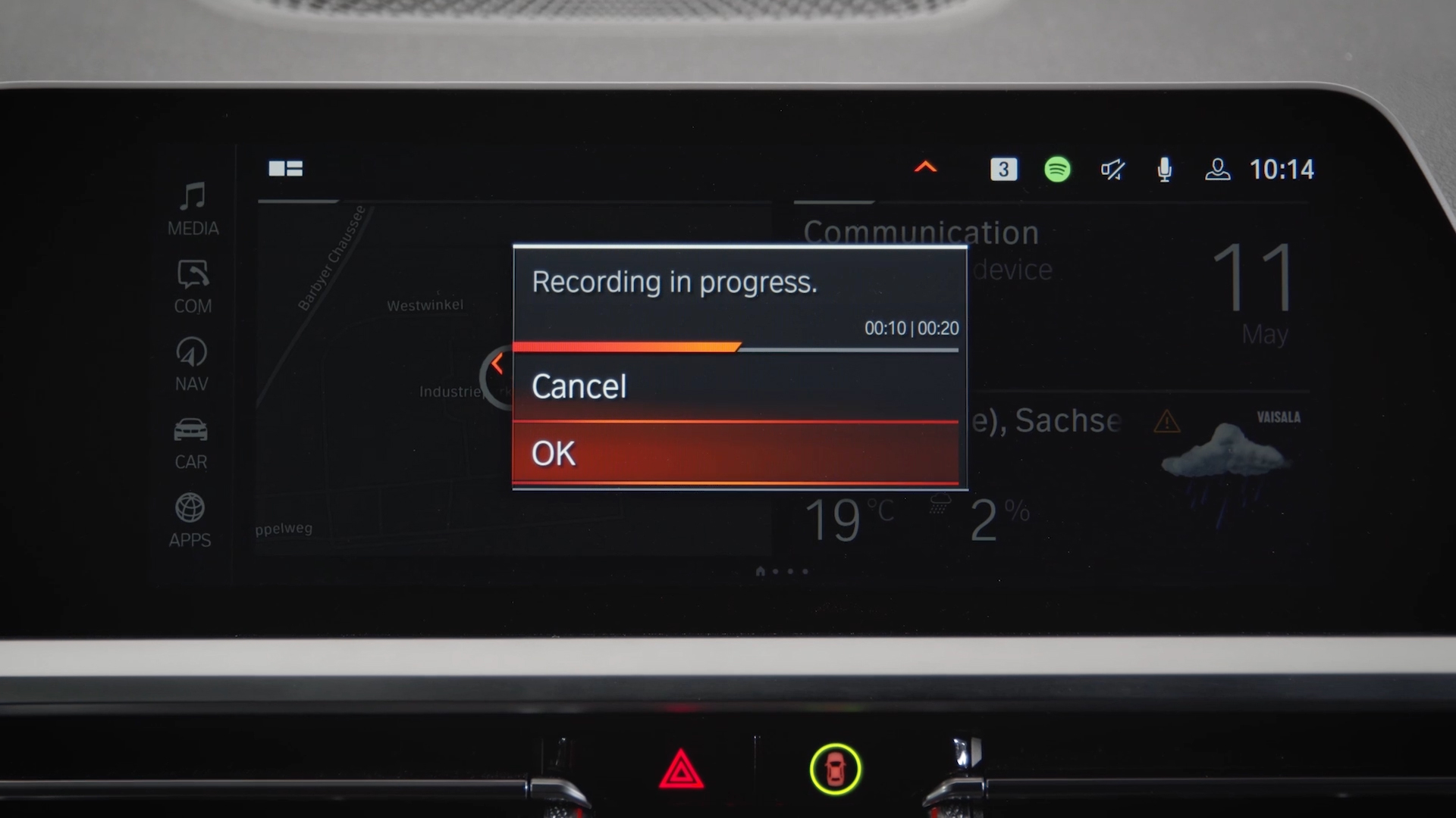 Sistemul de integrare pentru smartphone şi Drive Recorder Sistemul de integrare pentru smartphone şi Drive Recorder