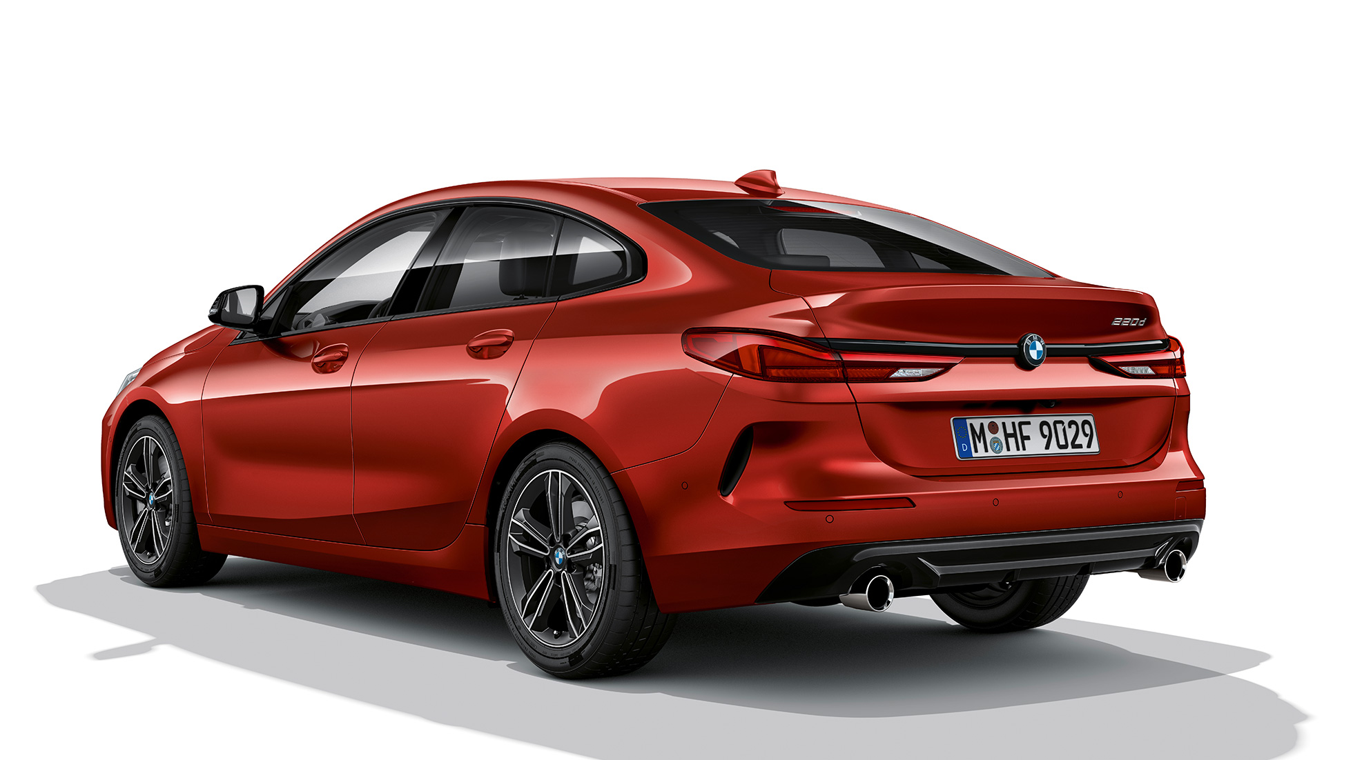 Pachetul BMW Individual Shadow Line lucios al BMW Seria 2 Gran Coupé, Model Sport Line Pachetul BMW Individual Shadow Line lucios al BMW Seria 2 Gran Coupé, Model Sport Line, în Roşu Melbourne, F44