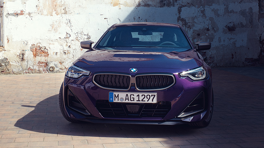 Imagine din partea frontală a BMW Seria 2 Coupé G42, staţionând BMW Seria 2, imagine din partea frontală a BMW Seria 2 Coupé G42, staţionând