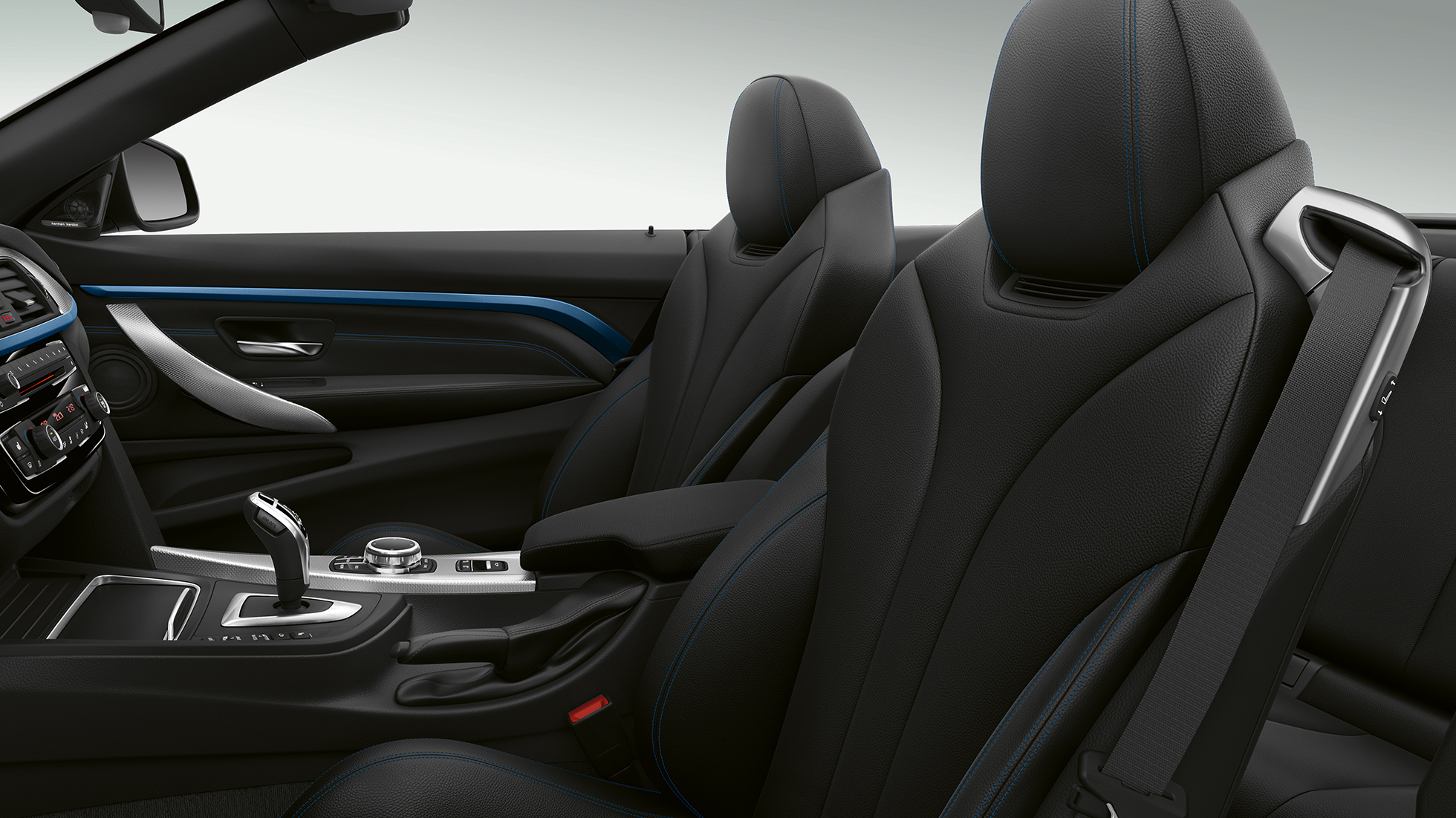 Interiorul BMW Seria 4 Cabriolet, Model M Sport Interiorul BMW Seria 4 Cabriolet, Model M Sport