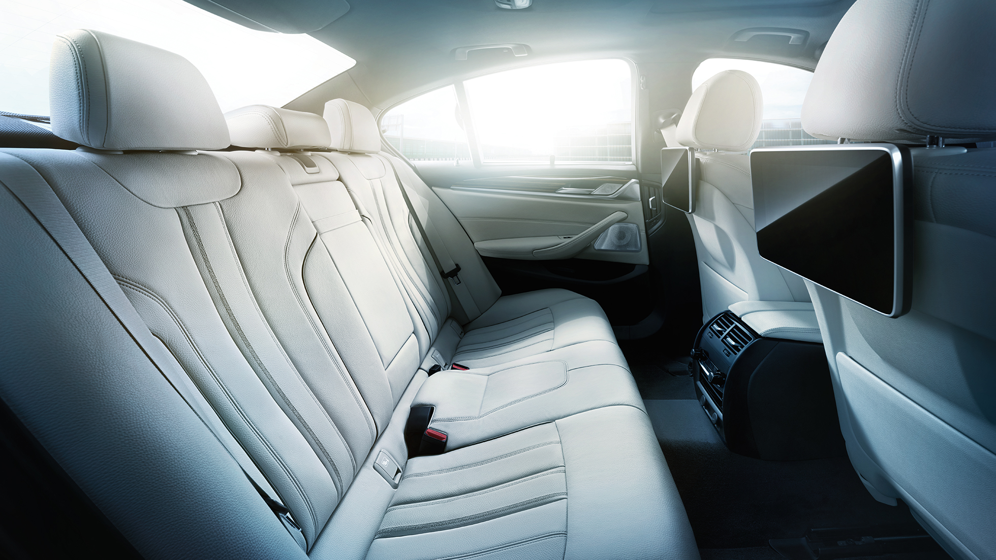 Tapiţeria BMW Seria 5 Sedan Imagine din interior cu tapiţeria BMW 540i Sedan, G30, în Bluestone metalizat