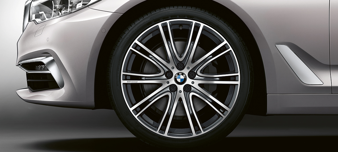 Jantele BMW Individual ale BMW Seria 5 Sedan Jantele BMW Individual ale BMW Seria 5 Sedan, G30, în Argintiu Rhodonite