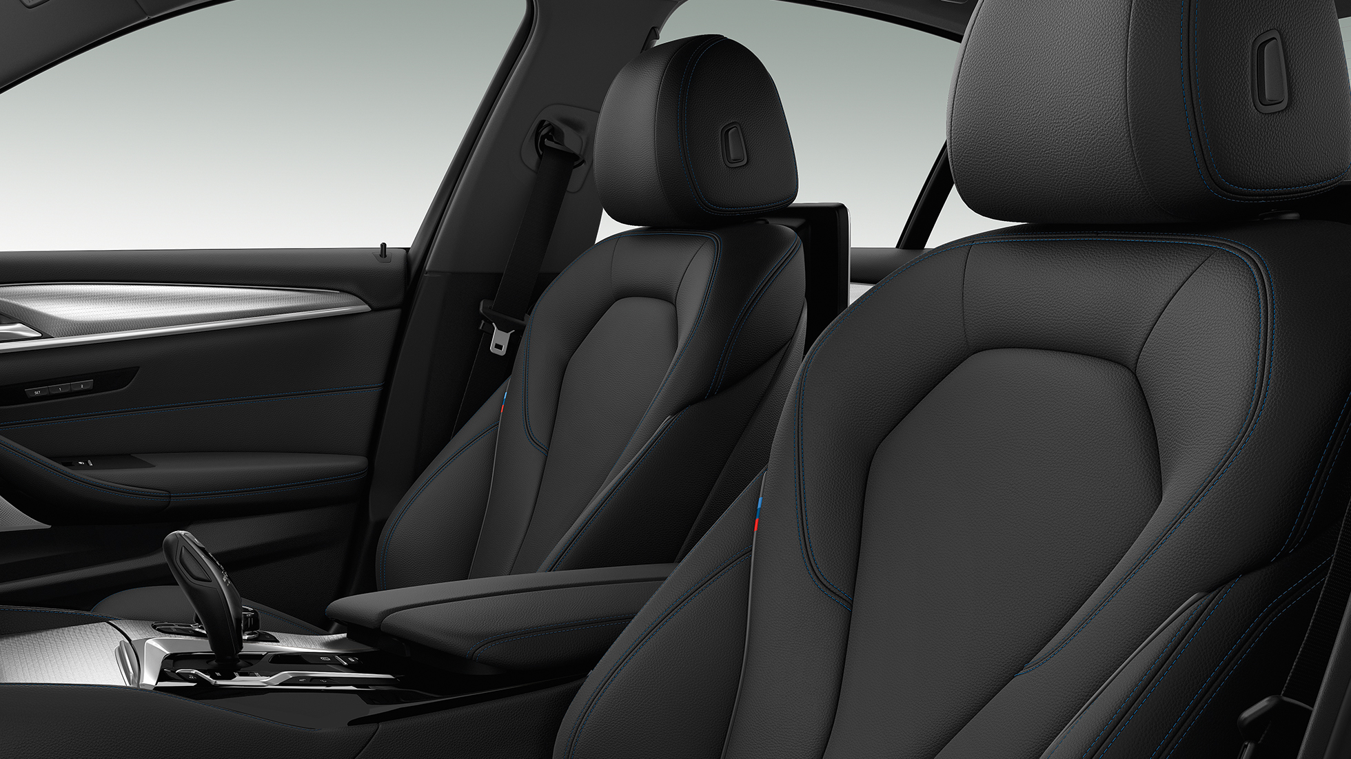 Tapiţeria BMW Seria 5 Sedan cu pachet M Sport Imagine cu tapiţeria BMW 540i Sedan, G30, în Albastru Mediterranean metalizat cu pachet M Sport