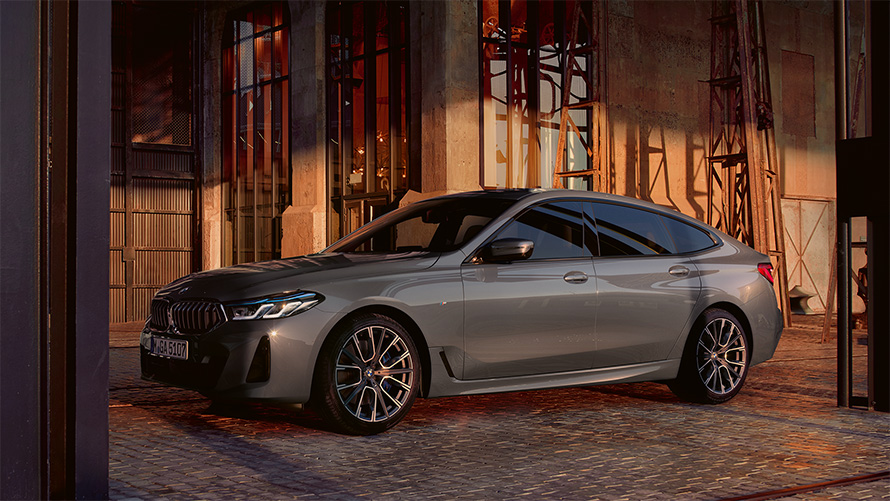 Imagine cu partea laterală a BMW Seria 6 Gran Turismo 640i xDrive, G32, 2020, în Gri Bernina