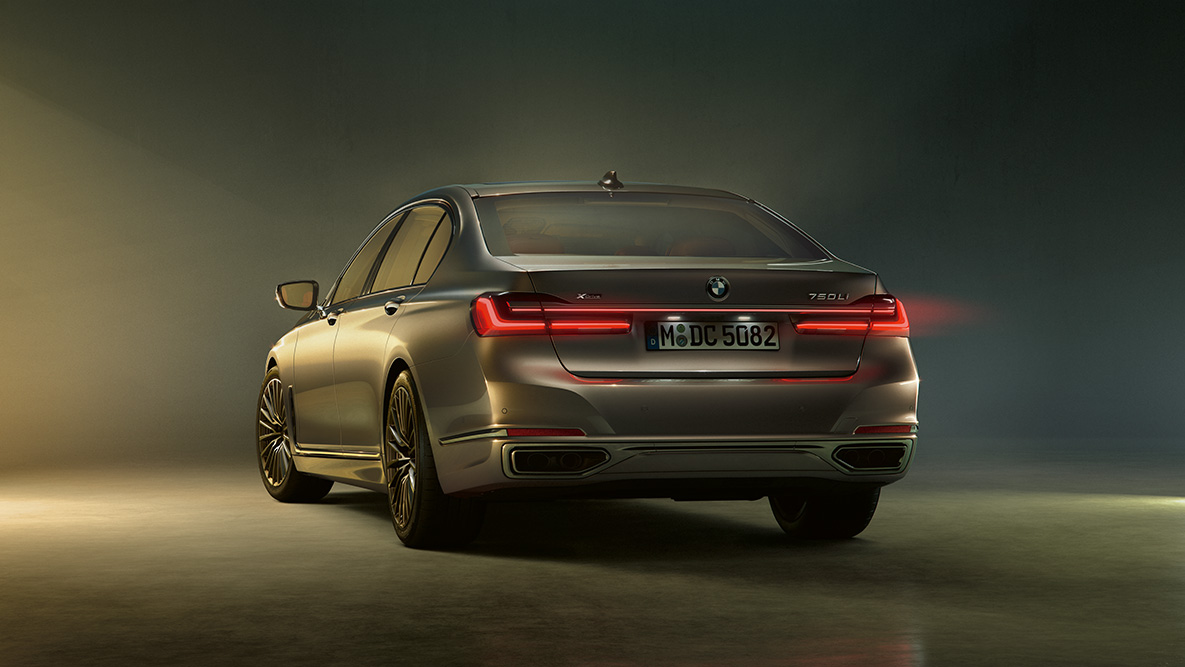 Concept de iluminare BMW Seria 7 Sedan Concept de iluminare: Imagine din partea din spate a unui BMW Seria 7 Sedan
