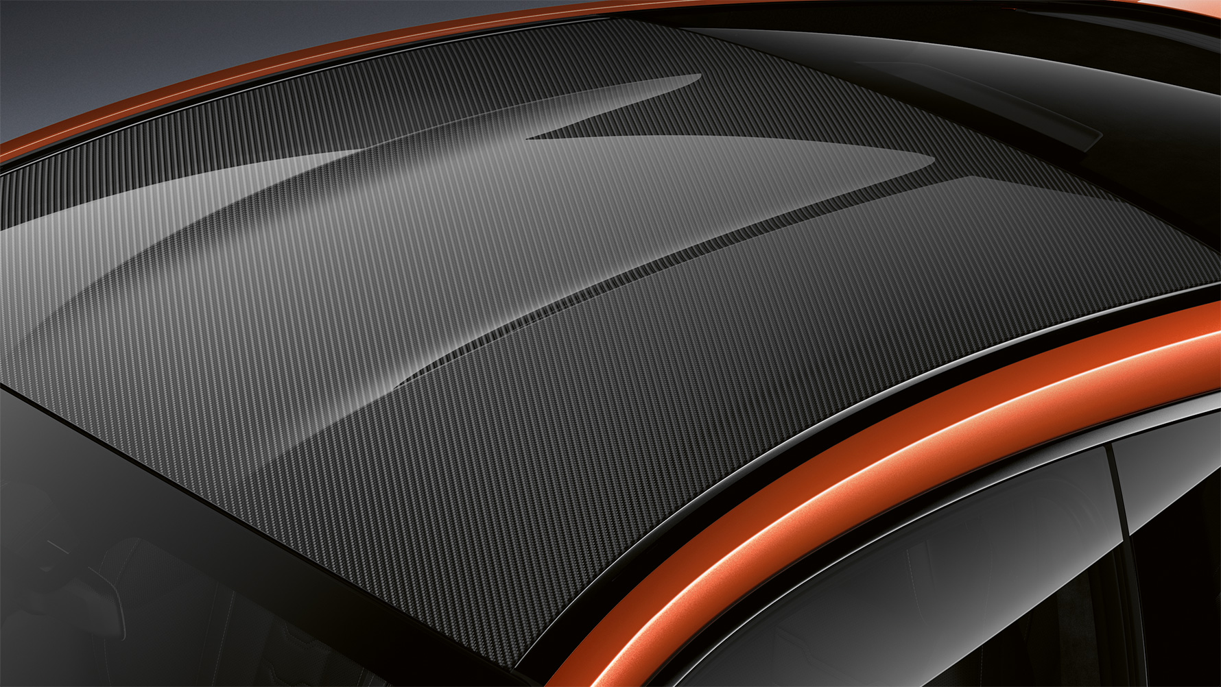 BMW Seria 8 Coupé cu plafon M din carbon Imagine în prim-plan cu plafonul M din carbon al BMW Seria 8 Coupé.