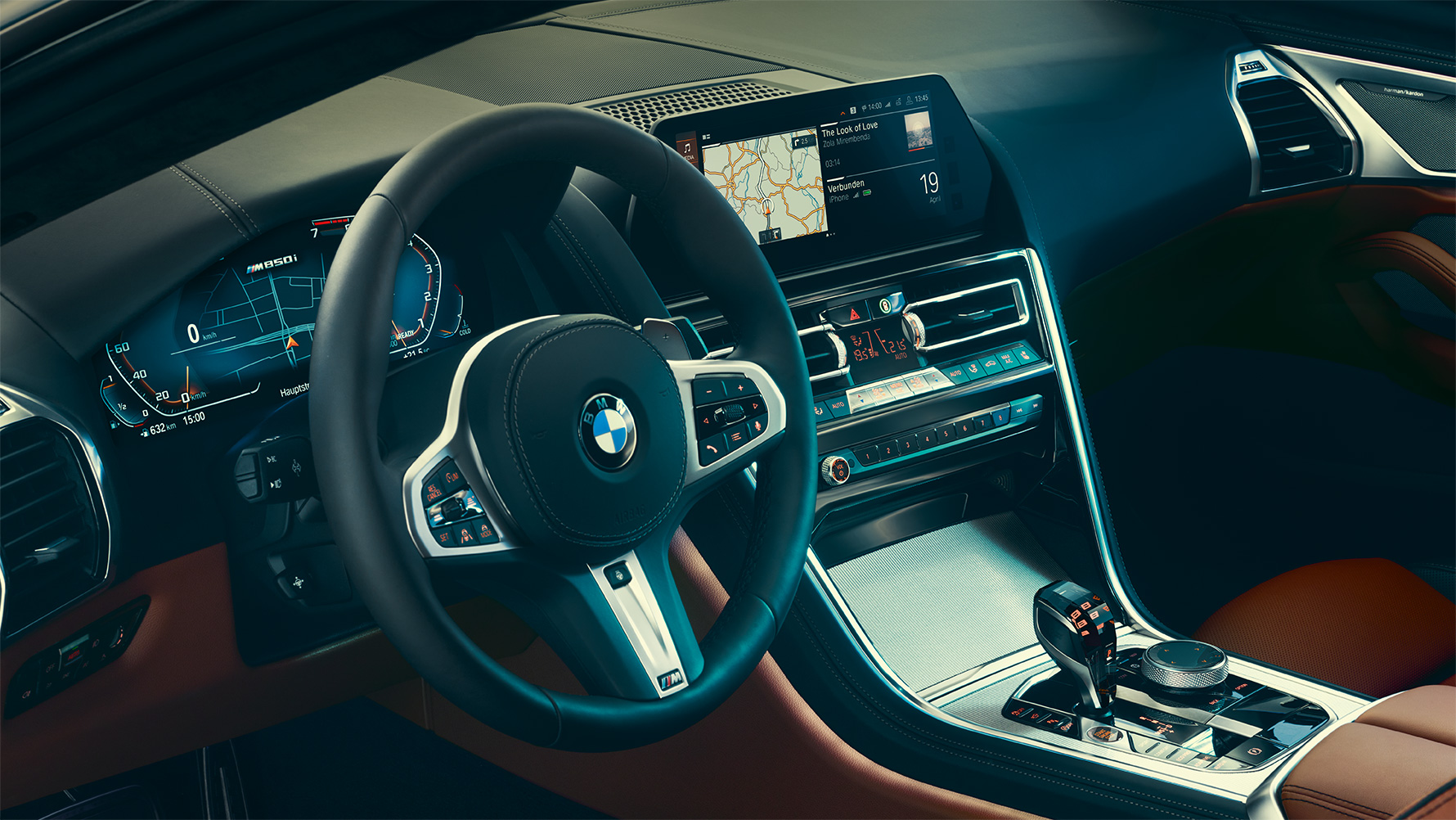 Habitaclul BMW Seria 8 Coupé Imagine în prim-plan cu habitaclul BMW Seria 8 Coupé.