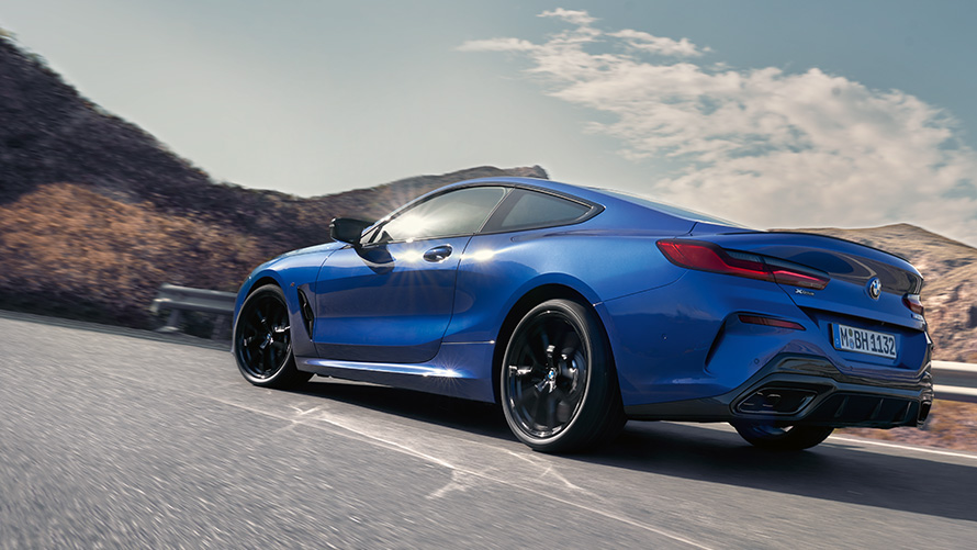 Noului BMW Seria 8 Coupé M, Albastru Portimao