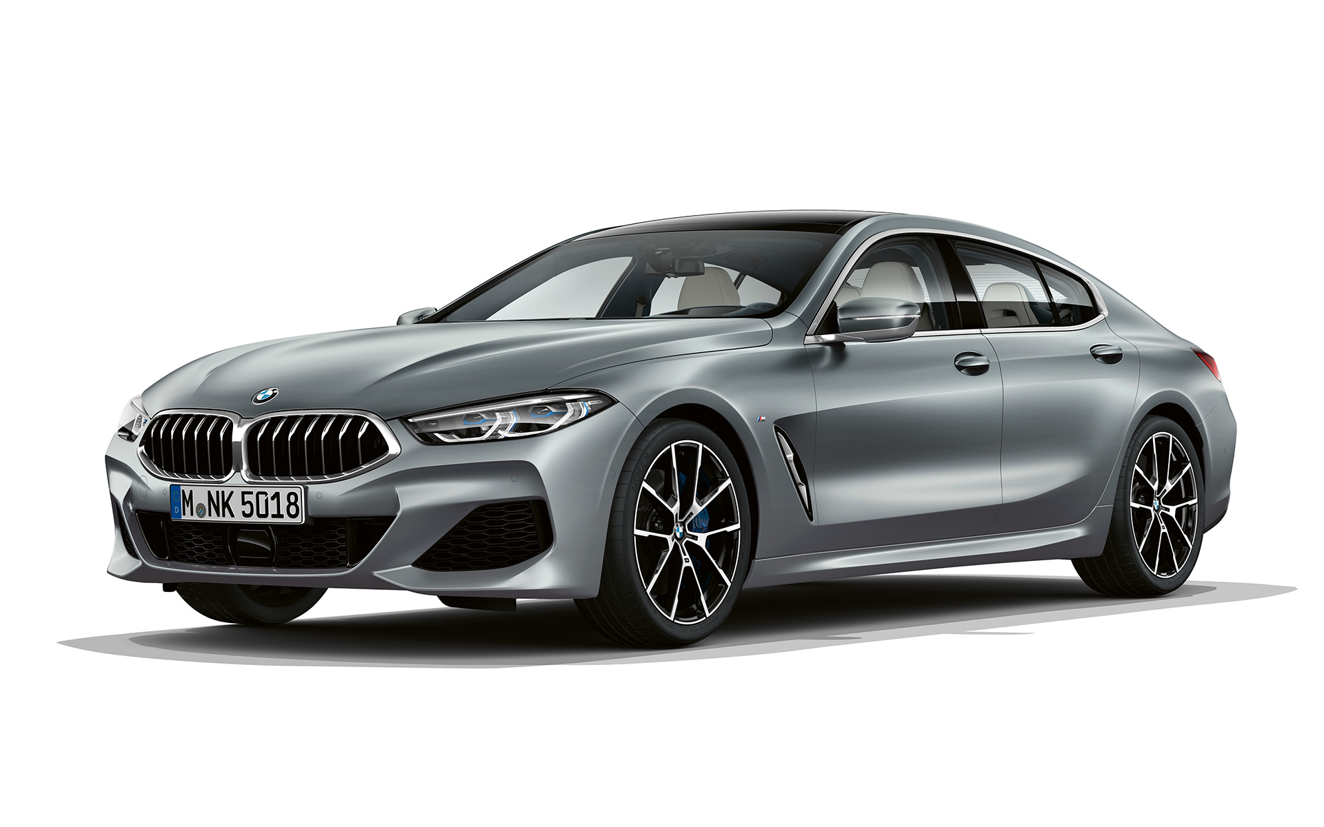 Imagine cu trei sferturi din partea frontală a BMW Seria 8 Gran Coupé „Frozen Temptation” Imagine cu trei sferturi din partea frontală a BMW Seria 8 Gran Coupé „Frozen Temptation”