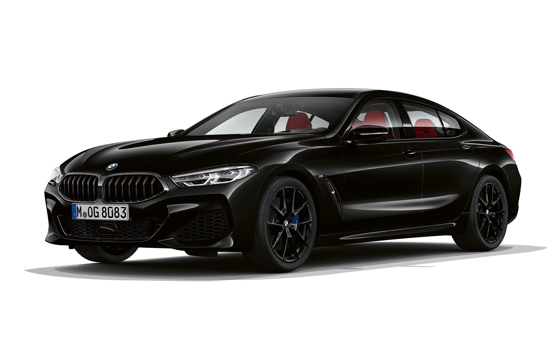 Imagine cu trei sferturi din partea frontală a BMW Seria 8 Gran Coupé „Dark Seduction” Imagine cu trei sferturi din partea frontală a BMW Seria 8 Gran Coupé „Dark Seduction”