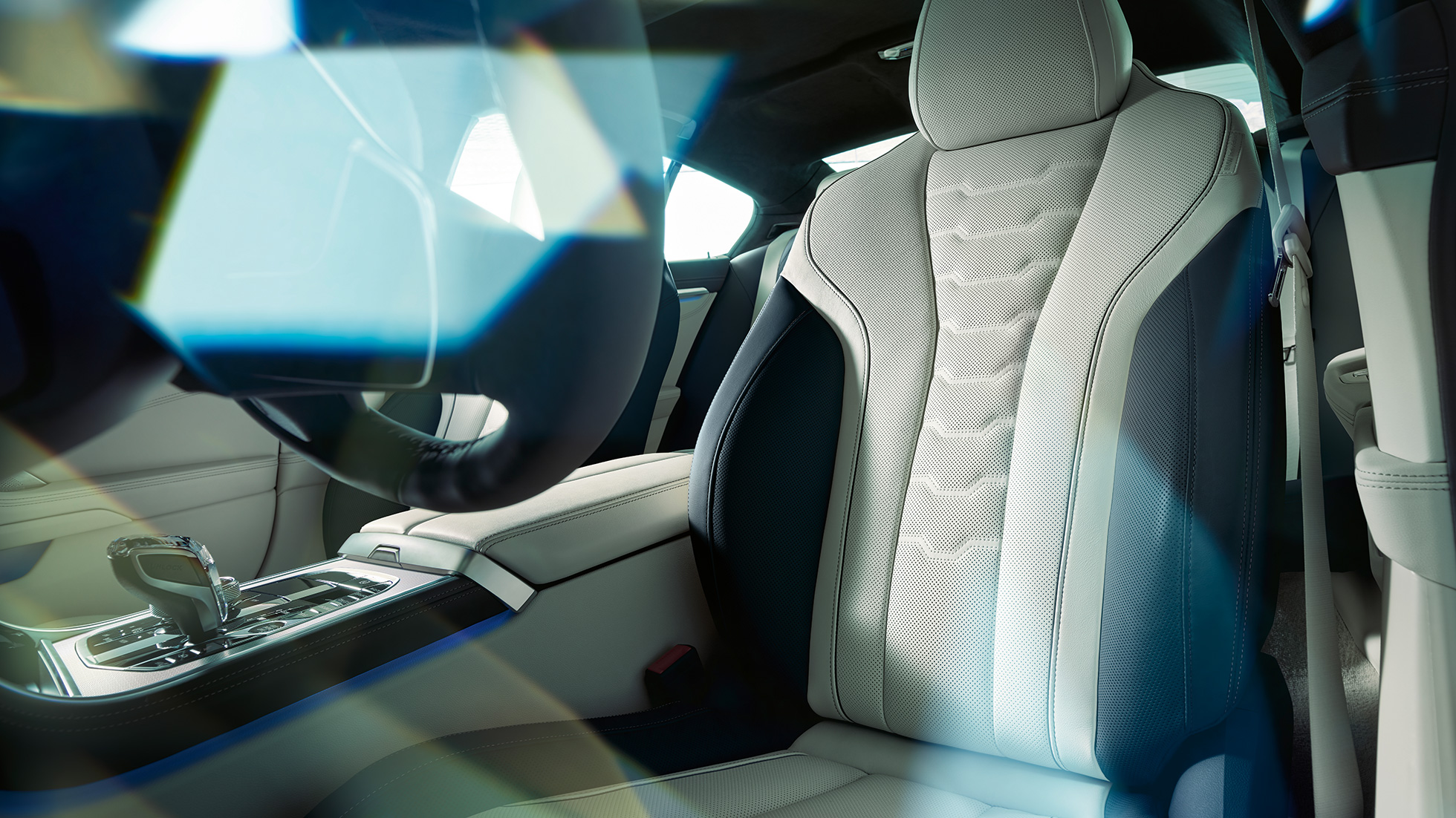 Designul tapiţeriei din interior Imagine cu designul tapiţeriei din interiorul BMW Seria 8 Gran Coupé