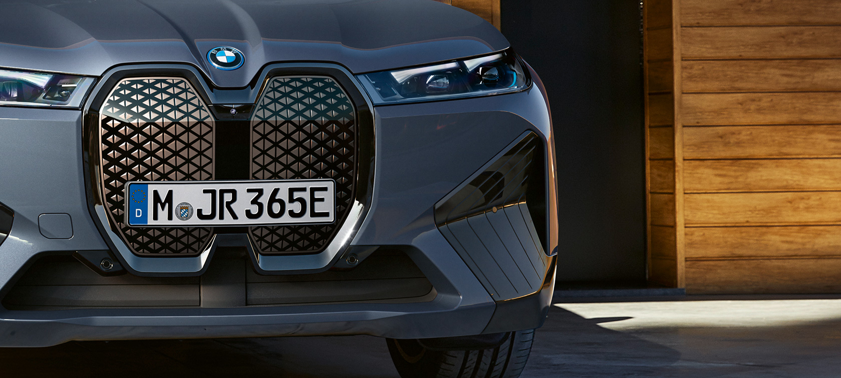 BMW iX M60 i20 2022, SUV electric, BMW Individual Storm Bay, grilă frontală verticală BMW BMW iX M60 i20 2022, SUV electric, BMW Individual Storm Bay, grilă frontală verticală BMW