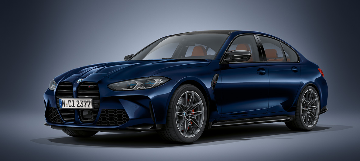 BMW M3 Sedan G80 2020 în BMW Individual Alb Frozen Brilliant metalizat Imagine cu trei sferturi din partea frontală a BMW M3 Sedan G80 2020 în BMW Individual Alb Frozen Brilliant metalizat, staţionând