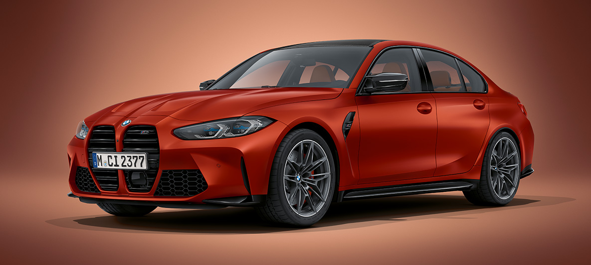BMW M3 Sedan G80 2020 în BMW Individual Negru Frozen metalizat Imagine cu trei sferturi din partea frontală a BMW M3 Sedan G80 2020 în BMW Individual Negru Frozen metalizat, staţionând