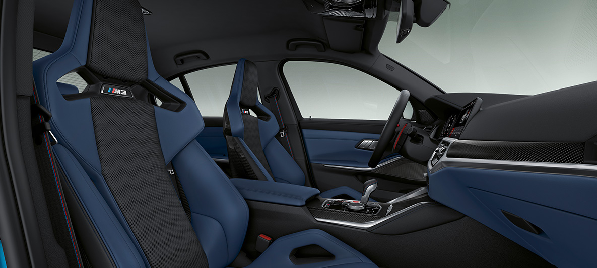 Imagine din interior cu tapiţeria BMW Individual din piele Merino integrală în Roşu Fiona/Negru a BMW M3 Sedan G80 2020 Imagine din interior cu tapiţeria BMW Individual din piele Merino integrală în Roşu Fiona/Negru a BMW M3 Sedan G80 2020