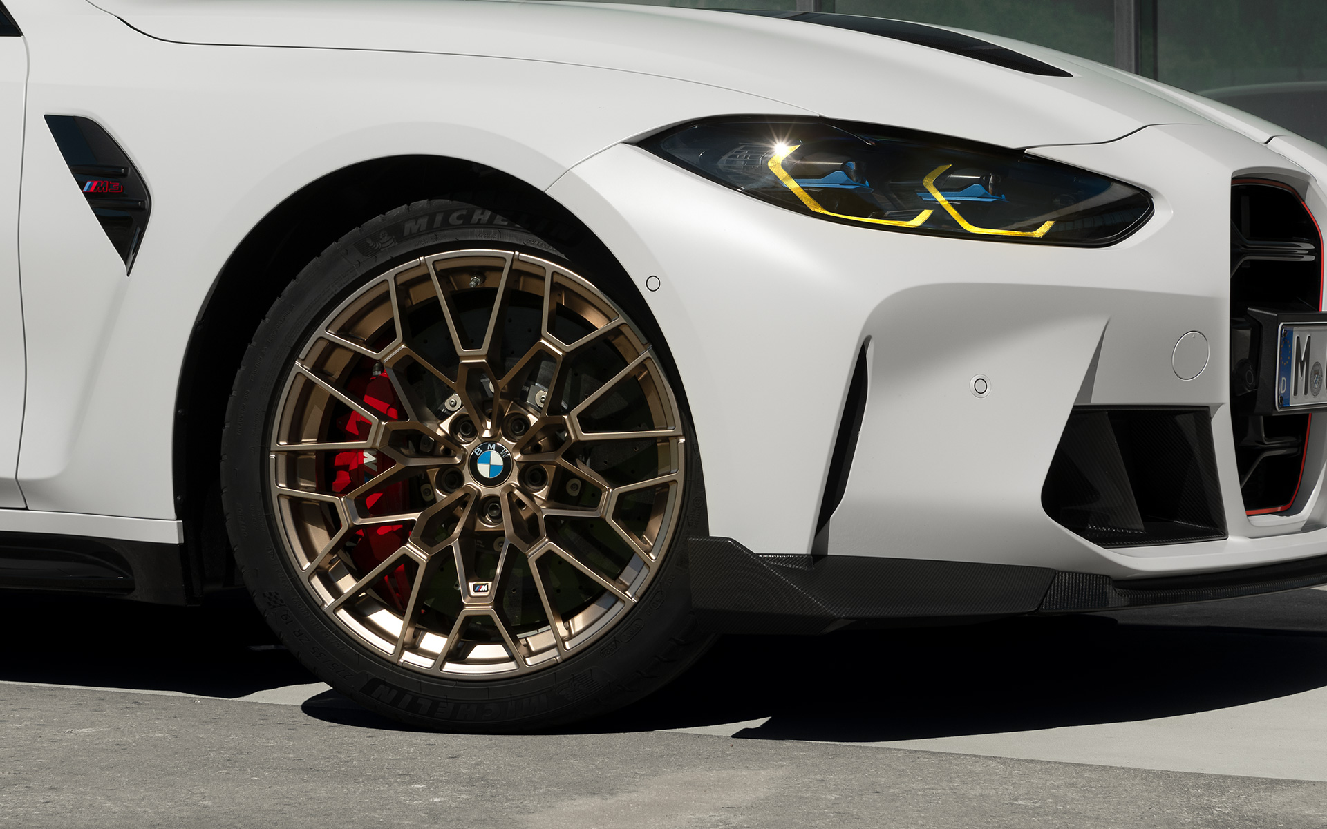 BMW M3 CS Jante din aliaj uşoare, forjate (design exclusiv CS) cu anvelope pentru circuit BMW M3 CS Jante din aliaj uşoare, forjate (design exclusiv CS) cu anvelope pentru circuit
