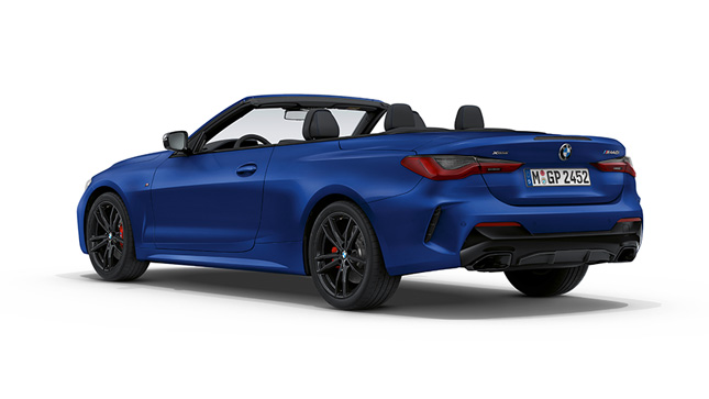 Imagine cu trei sferturi din partea din spate a BMW M440i xDrive Cabriolet G23 2020, BMW Individual Albastru Frozen Portimao 