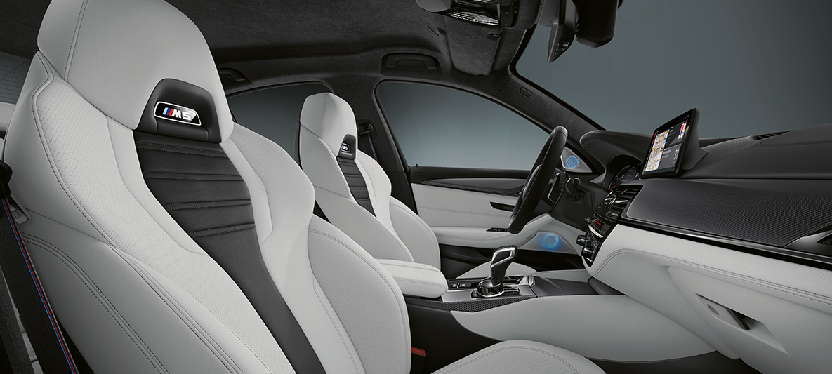 Scaune M Sport. Imagine în detaliu cu scaunele M Sport dintr-un BMW M5.