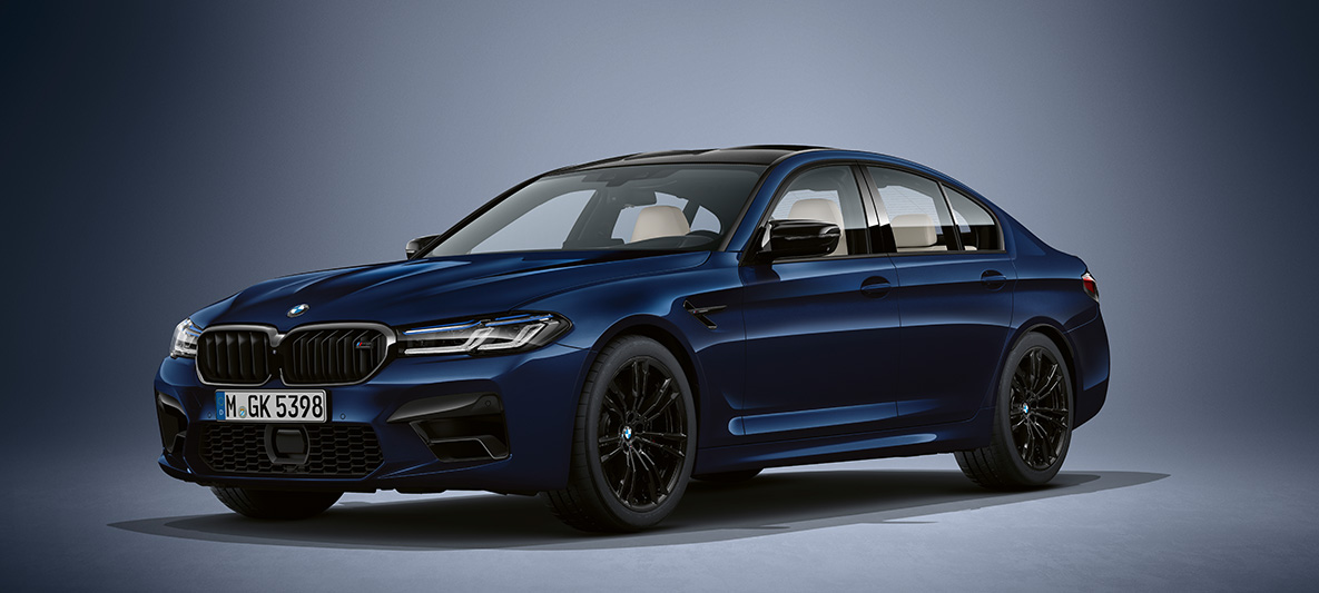 BMW Individual BMW M5 Sedan F90 2020 Albastru Tanzanite Imagine cu trei sferturi din partea frontală a BMW M5 Sedan Individual, F90, LCI, Facelift, 2020, în Albastru Tanzanite metalizat de la BMW Individual