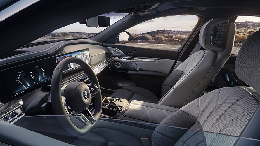 BMW M760e xDrive Sedan