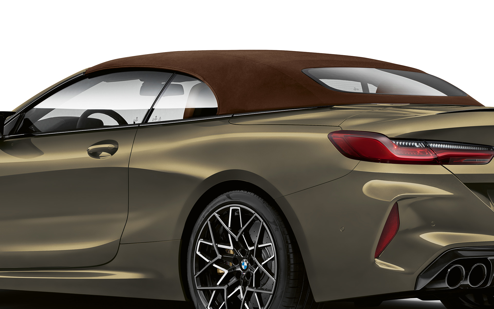 BMW M8 Competition Cabriolet, BMW Individual Brass