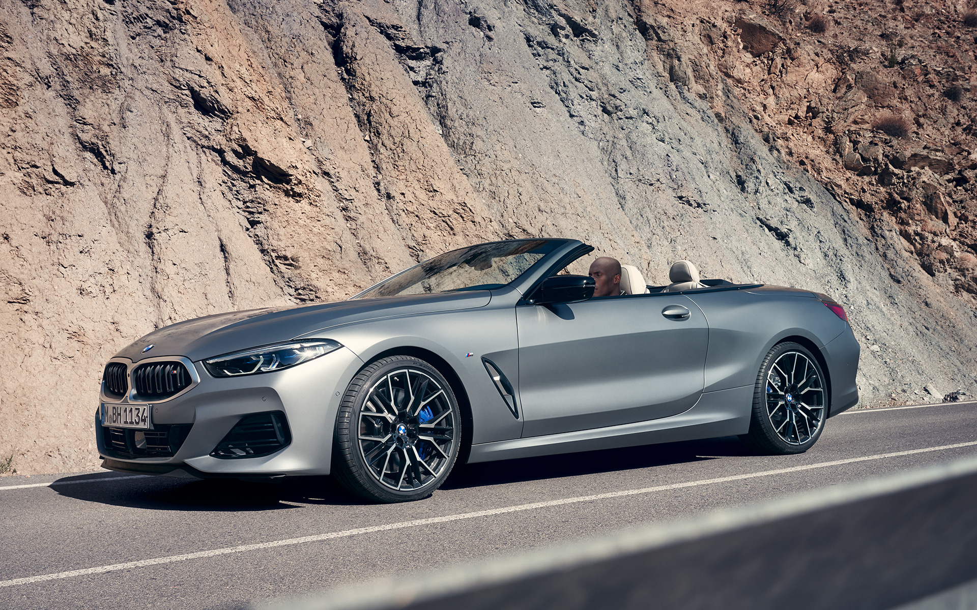 BMW M850i xDrive Cabriolet, BMW Individual Gri Frozen Pure