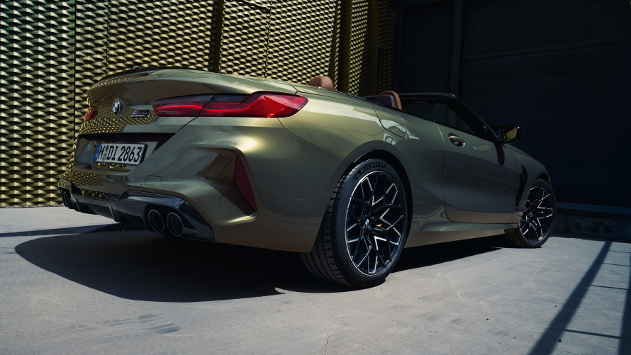 Noul BMW M8 Competition Cabriolet Noul BMW M8 Competition Cabriolet, BMW Individual Brass