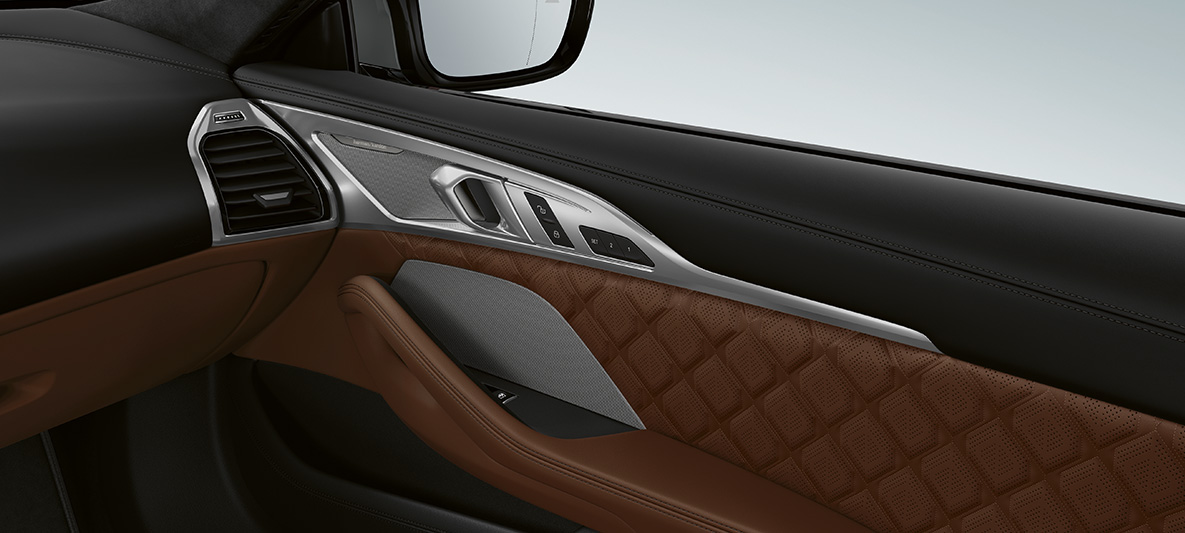 Sistemul de sunet surround „Bower & Wilkins Diamond”. Imagine cu sistemul de sunet surround „Bower & Wilkins Diamond”, din interiorul BMW M8 Coupé.