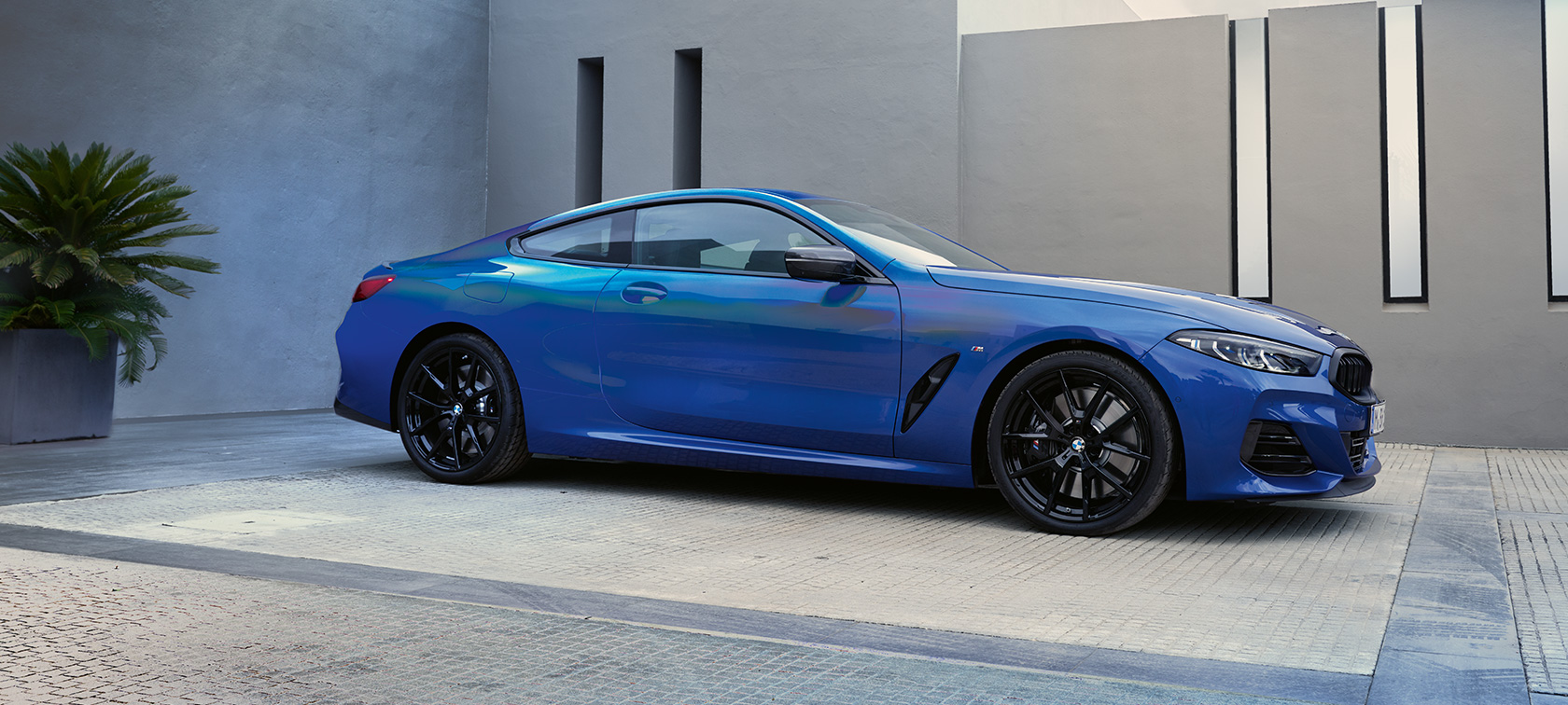 BMW M850i xDrive Coupé BMW M850i xDrive Coupé, Albastru Portimao M