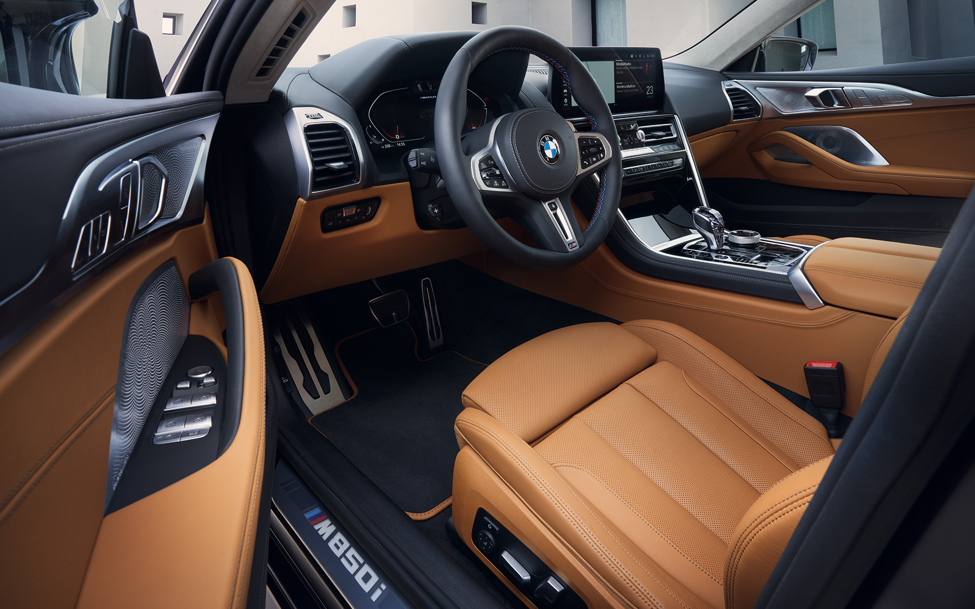 BMW M850i xDrive Gran Coupé, interior, habitaclu
