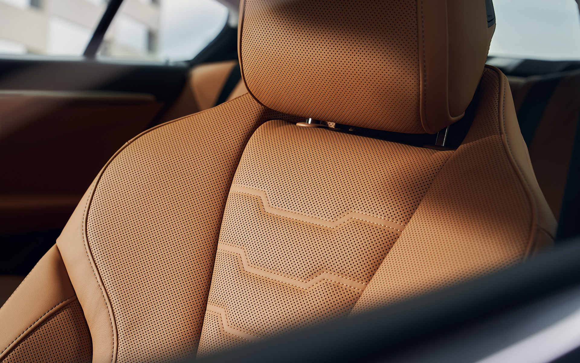 BMW M850i xDrive Gran Coupé, ornamente BMW Individual din piele Merino Cognac integrală