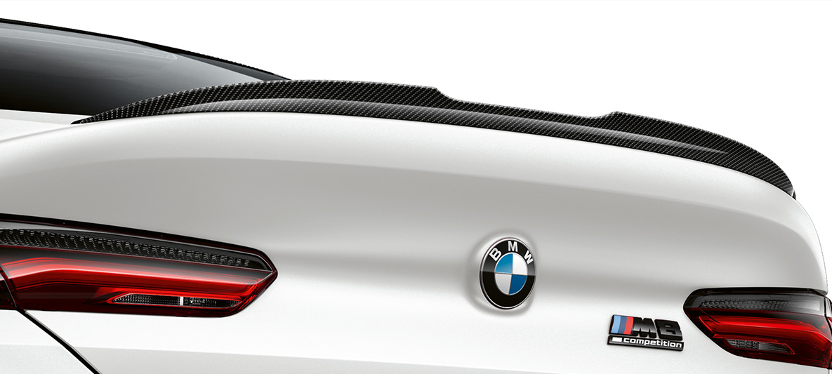 Spoiler spate din fibră de carbon, pachet exterior M Carbon, BMW M8 Competition Gran Coupé BMW M8 Competition Gran Coupé, BMW Individual Alb Frozen Brilliant, pachet exterior M Carbon, spoiler spate din fibră de carbon