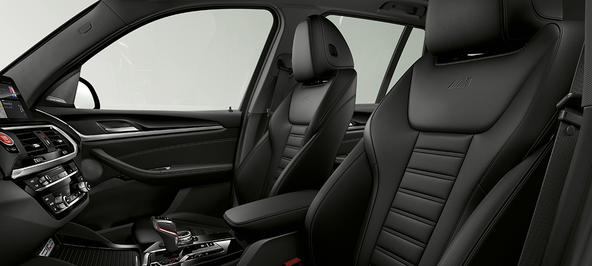 Imagine cu BMW X3 M, cu scaune Sport în piele Vernasca neagră. Imagine cu interiorul BMW X3 M, cu scaune Sport în piele Vernasca neagră.