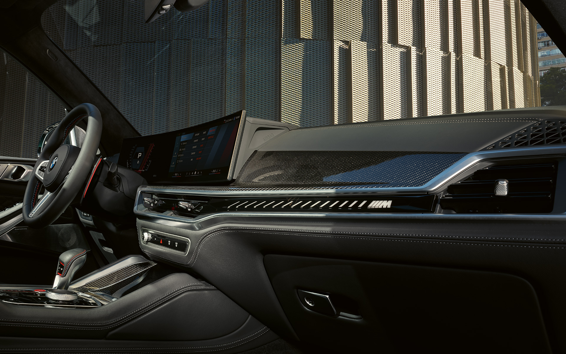 Imagini specifice M în BMW Curved Display al BMW X5 M Competition Imagini specifice M în BMW Curved Display al BMW X5 M Competition 2023