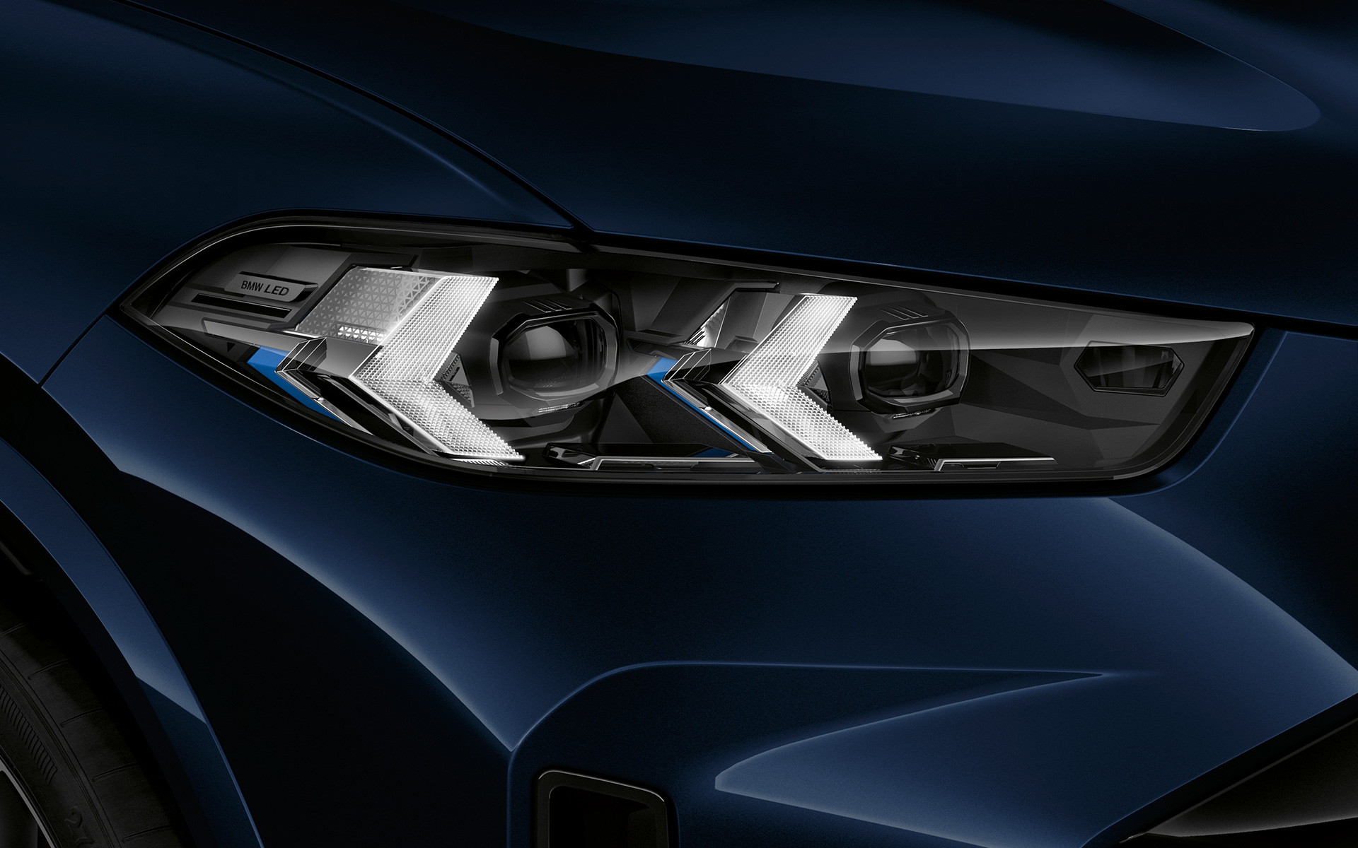 BMW X5 M60i xDrive, faruri