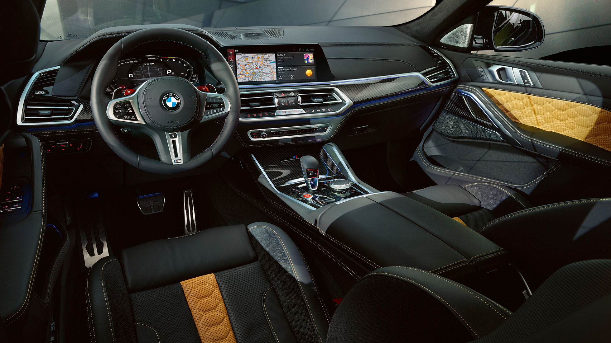 Habitaclul BMW X6 M Competition Imagine din habitaclul BMW X6 M Competition F96