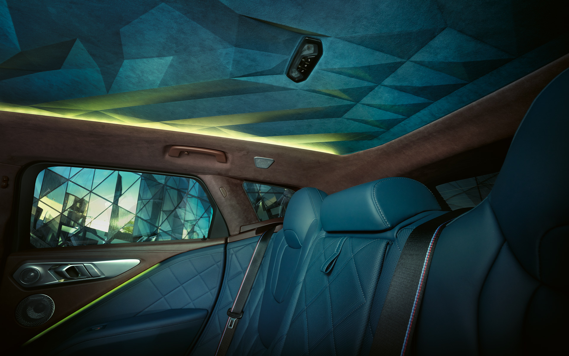 BMW XM, senzaţie de backstage de lux Interior BMW XM, senzaţie de backstage de lux