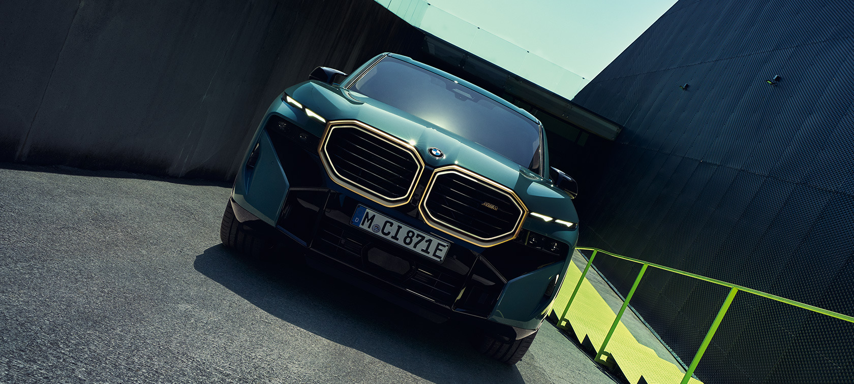 Dinamica de condus BMW XM Detaliile importante ale dinamicii de condus BMW XM