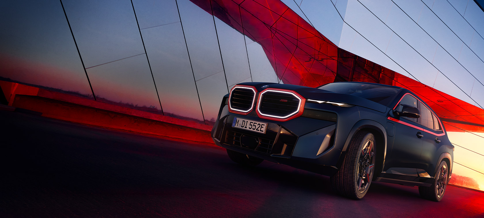 BMW XM Label Red 2023, Stage Teaser