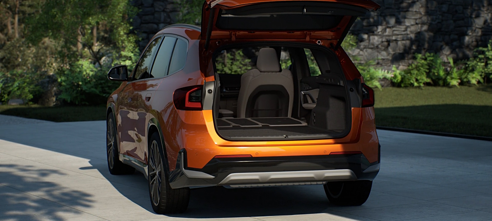 BMW X1 xDrive23i ICE xLine în Portocaliu Utah, portbagaj şi dispozitiv de cuplare pentru remorcă portbagaj şi dispozitiv de cuplare pentru remorcă BMW X1 xDrive23i în Portocaliu Utah, jante BMW Individual din aliaj uşor Multi-spoke de 20”, tip 869 I