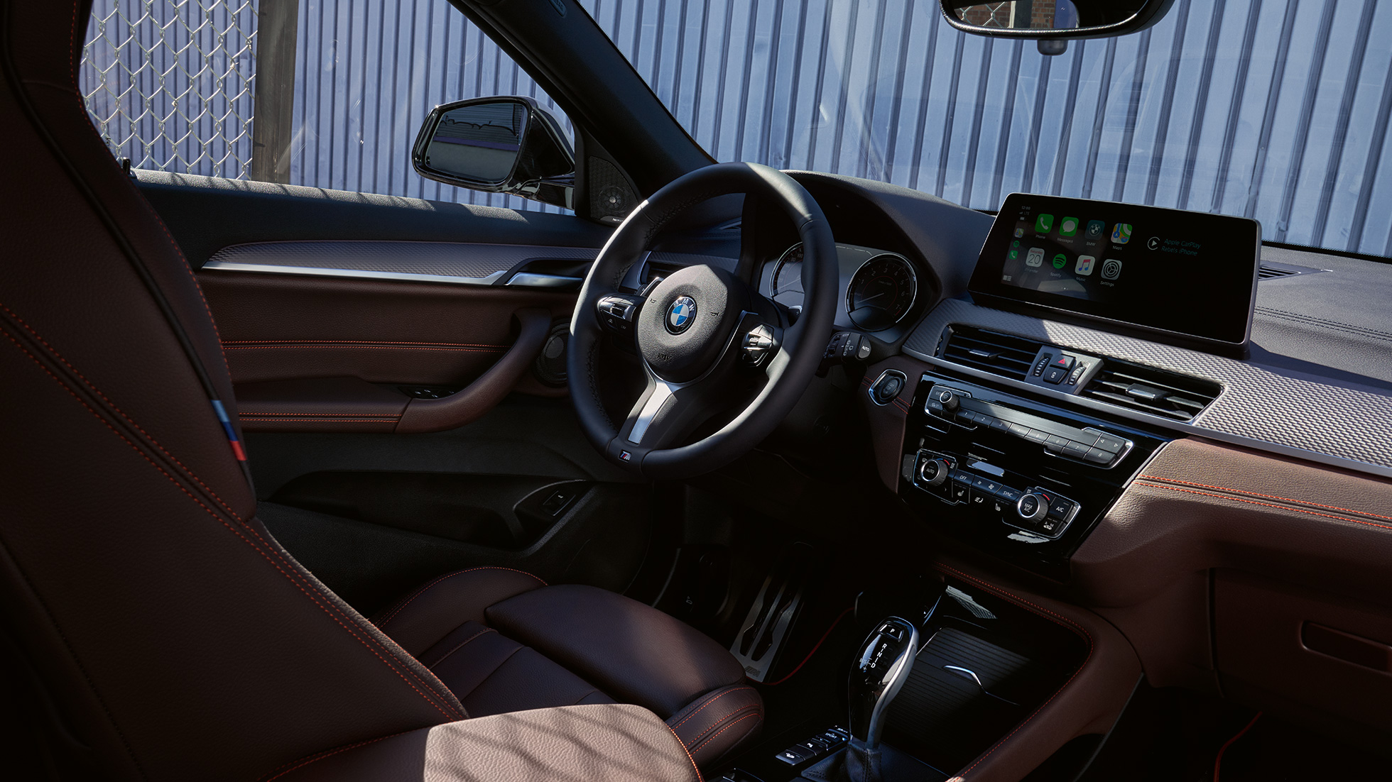 Habitaclul BMW X2, F39 Imagine cu habitaclul BMW X2, F39, 2018
