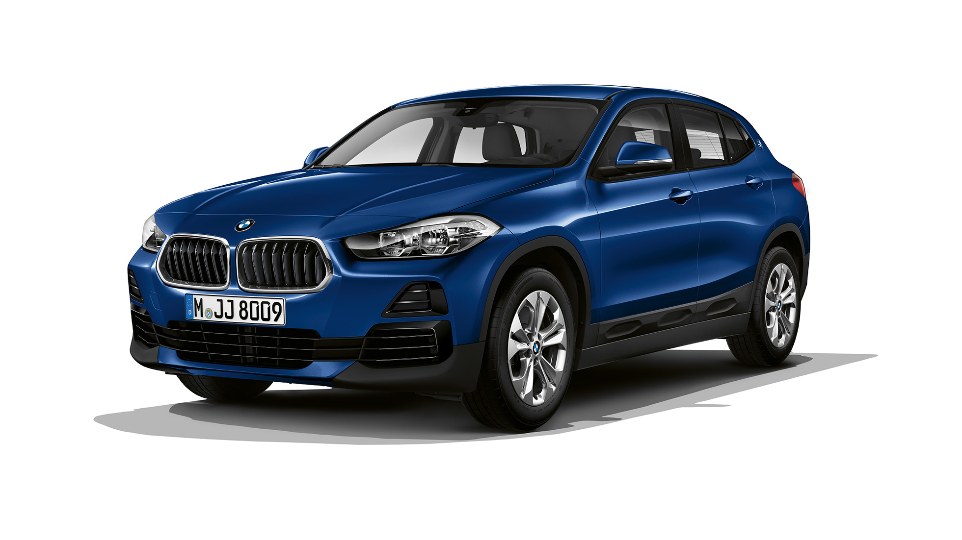 Imagine cu trei sferturi din partea frontală a BMW X2 sDrive20i, model Advantage Imagine cu trei sferturi din partea frontală a BMW X2 sDrive20i, F39, 2018, în Albastru Mediterranean, model Advantage