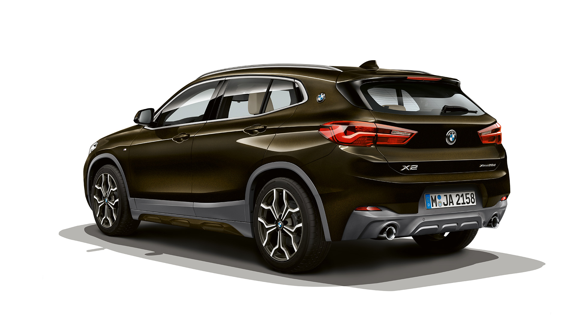 Imagine cu trei sferturi din partea spate a BMW X2 sDrive20i, cu pachet M Sport X Imagine cu trei sferturi din partea spate a BMW X2 sDrive20i, F39, 2018, în Sparkling Storm Brilliant Effect, cu pachet M Sport X