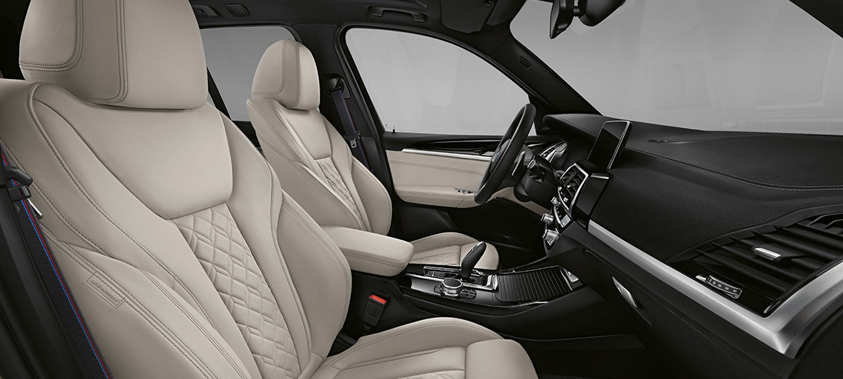 BMW X3 cu piele Merino cu conţinut extins şi granulaţie fină în Alb Ivory de la BMW Individual BMW X3 cu piele Merino cu conţinut extins şi granulaţie fină în Alb Ivory de la BMW Individual