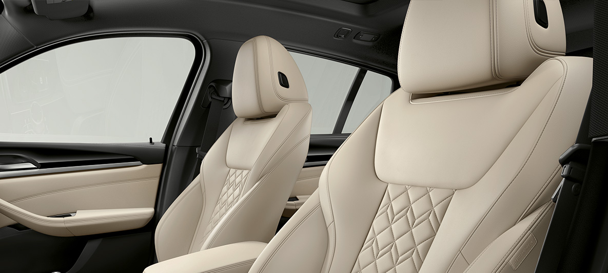 Ornamentele din piele Merino în Alb Ivory cu conţinut extins, de la BMW Individual, ale BMW X4 Imagine din interior cu ornamentele din piele Merino în Alb Ivory cu conţinut extins, de la BMW Individual, ale BMW X4, G02, 2018